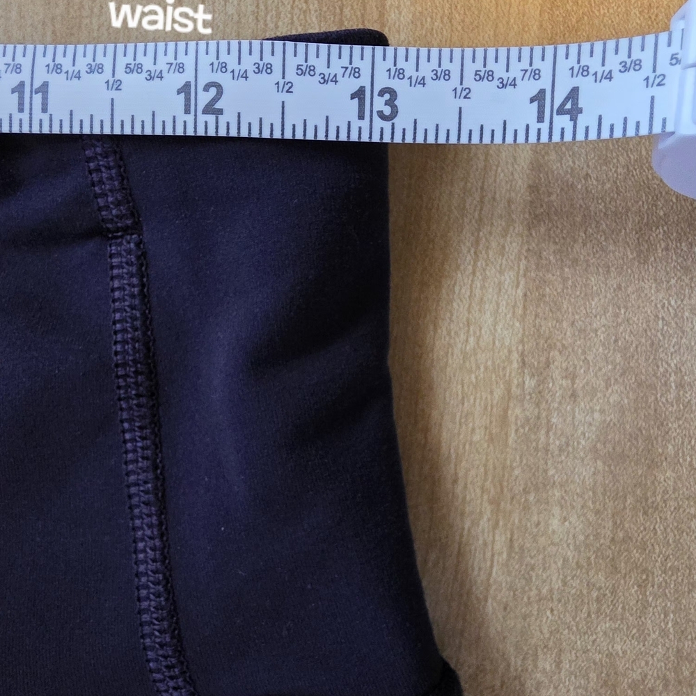 Lululemon Athletica Black Cropped Pants (YLEG10) - Picture 5 of 9